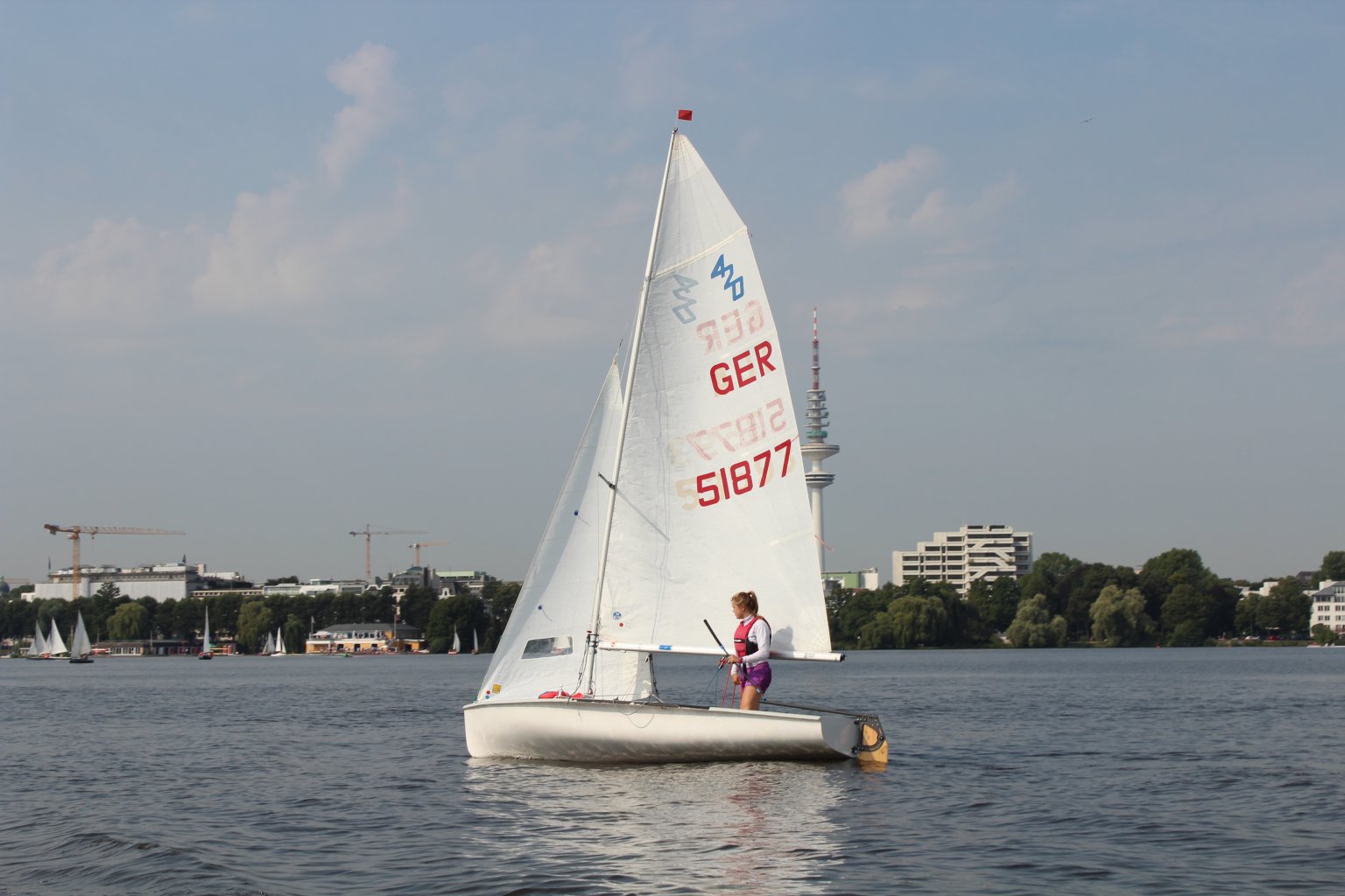 The Binnenalster is now home to several rowing and sailing clubs